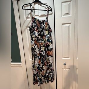 Torrid Size 2 Spring/Summer Floral Dress, button front, pockets